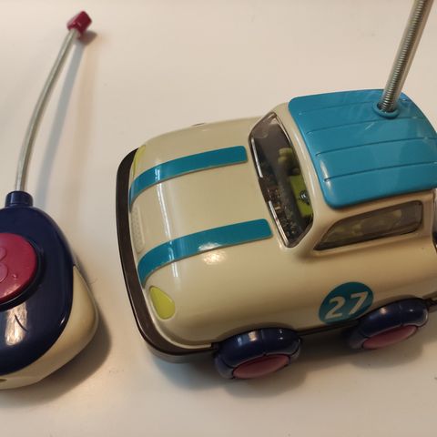 Radiostyrte biler for små barn