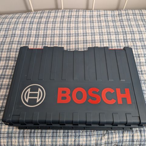 Ny Bosch GBH 36V-Li Plus borhammer, med 2 batterier, hurtig lader og koffert