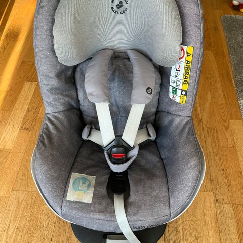 Maxi Cosi pearl pro 2 i-size light grey