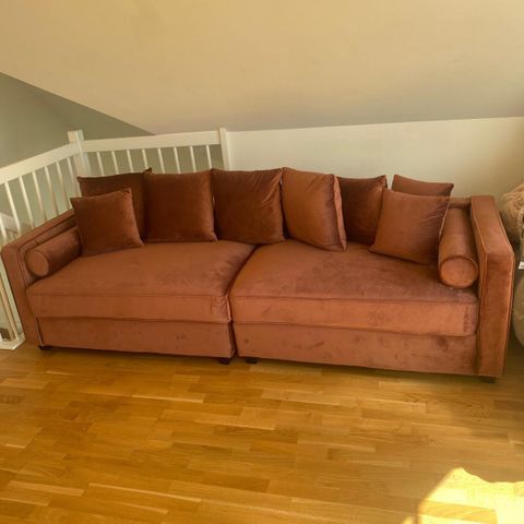 Velur sofa