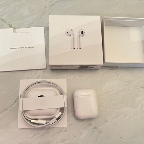 Apple AirPods 2 Gen.