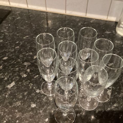Lite brukt champagne Glass til fest 11 stk