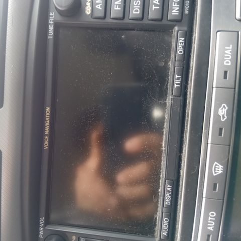 Toyota avensis radio