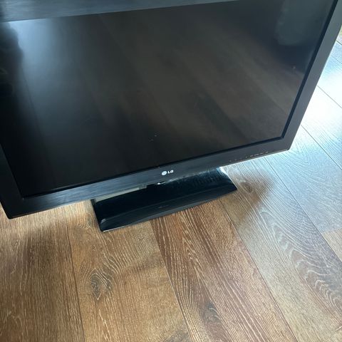 LG 32’’ tv