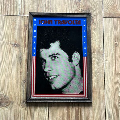 Gammelt speilbilde med John Travolta, 1970-tall