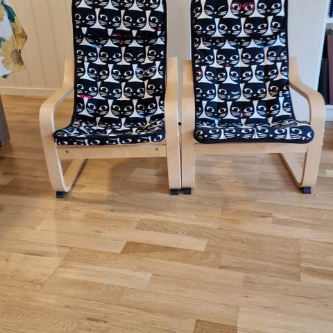 Poäng barnestoler fra IKEA selges