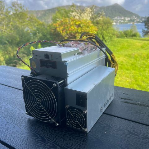 Krypto miner - Bitmain Antminer L3+ 504M