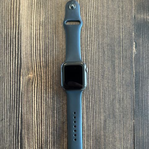 Apple Watch Series 4 GPS + Cellular 44mm (les beskrivelse!)