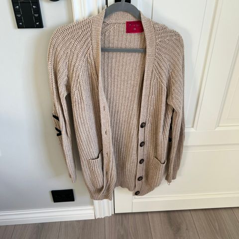 Line of Oslo cardigan