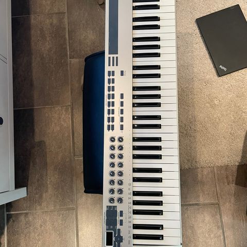 E-MU xboard 61 midi controller