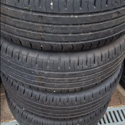 215/60R16 Continental Sommerdekk