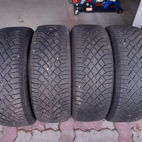 Continental vinterdekk 225/60 R 17