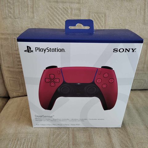 NY Dualsense PS5-controller: Cosmic Red