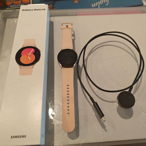 Ny pris - Samsung Galaxy Watch 5 - lite brukt