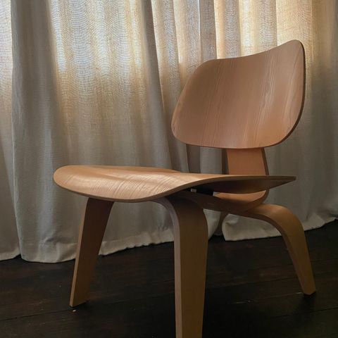 Vitra Plywood Group LCW Ask