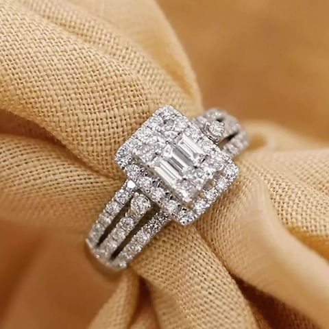 Elizabeth, Diamantring i 585 hvitt gull 1,0 ct