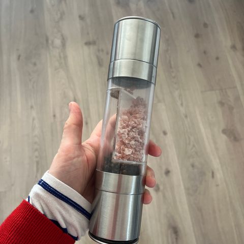 Kombinert salt og pepper kvern