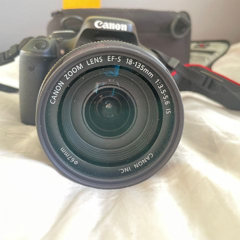 Canon EOS 600D Lens ef-s 18-135 3,5-5,6