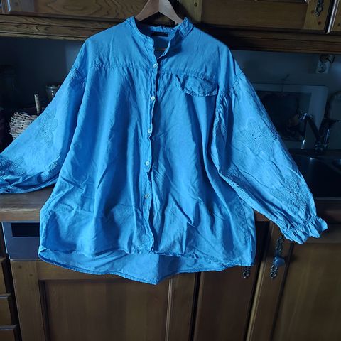 Nydelig PEPPER skjorte i romslig XL