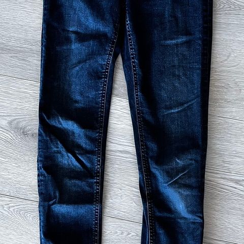 Acne Jeans, 4 stk selges samlet