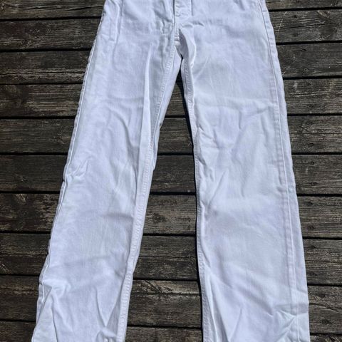 Hvit jeans W25 L32