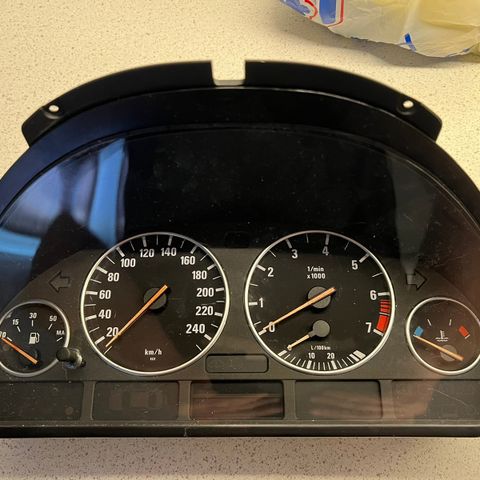 BMW E39 Speedometer