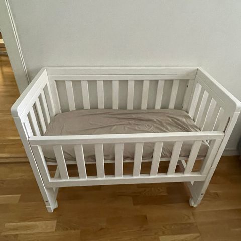 Bedside crib