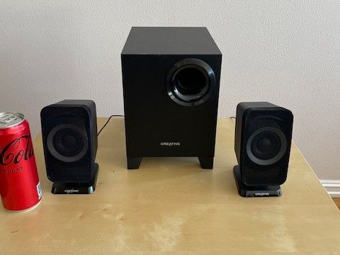 PC-høytalere. Stereo + bass (woofer)