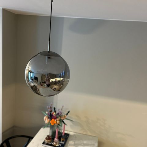 Ball taklampe fra Nova Life Røykfarget
