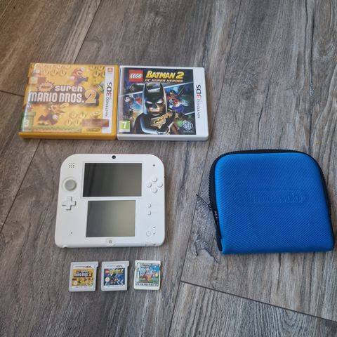 Nintendo 2ds med spill