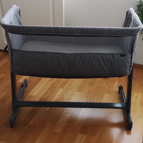 Bedside crib yngri