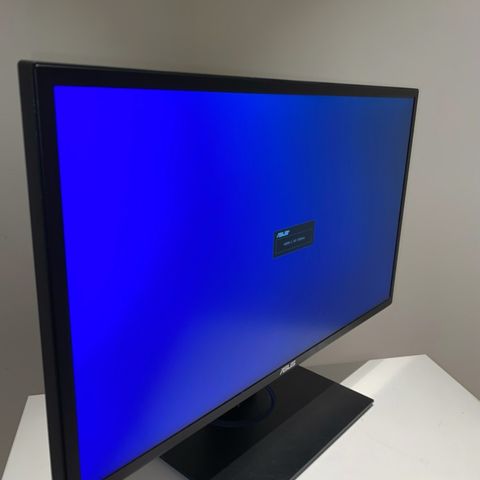 ASUS VG245HE - 24’’ Allsidig Skjerm