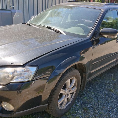 Subaru Outback . 2004-2009 MOD.