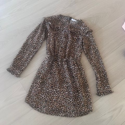 Leopard kjole str 146