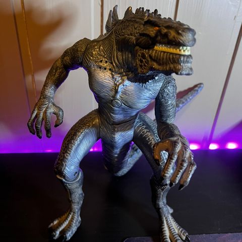 Stor Godzilla figur (1998) med lyd.