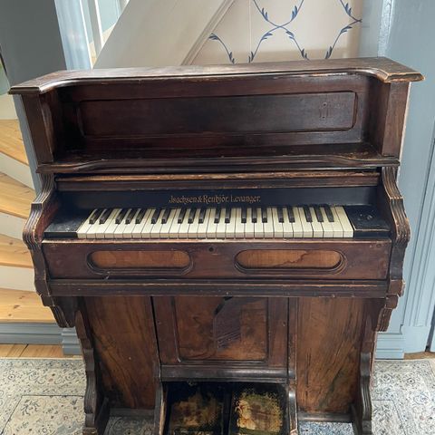 Isachsen & Renbjør Harmonium (trøorgel) fra ca. 1900