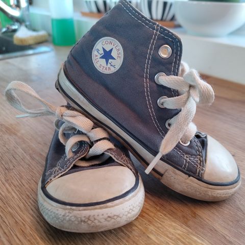 Converse, str 24