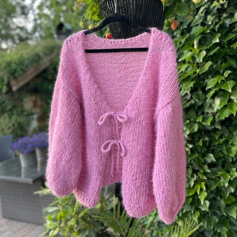 Nydelig rosa hjemmestrikket cardigan str L/XL 🌸