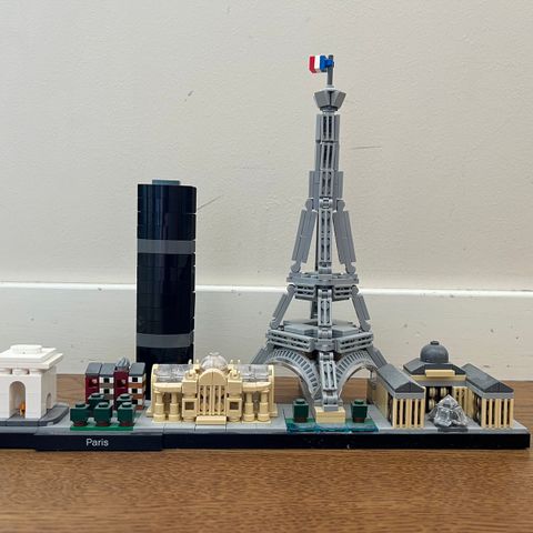 Lego Architecture Paris 21044