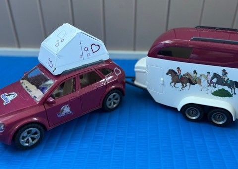 Schleich ® SUV med Hestetilhenger