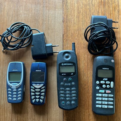 Gamle mobiltelefoner