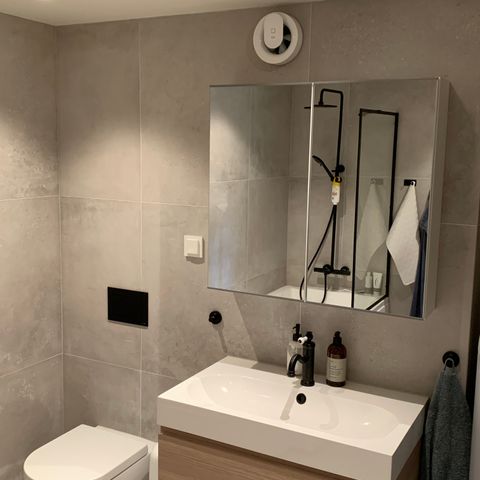 IKEA modell ENHET speilskap til baderom
