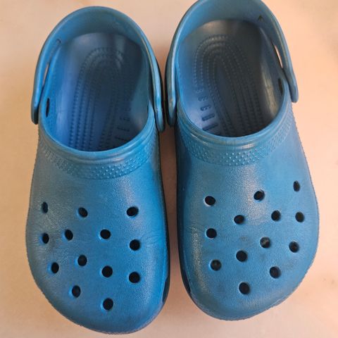 Crocs 32-33