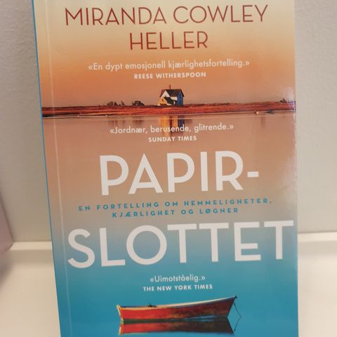 "Papirslottet"av Miranda Cowley Heller