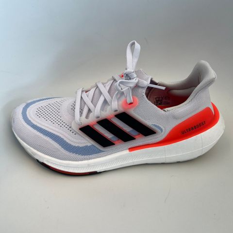 Adidas Ultraboost light brukt EN gang