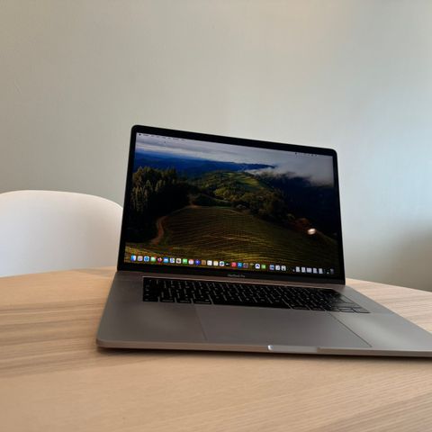 BILLIG MacBook Pro 15 | 500gb ssd | 16GB ram | i7
