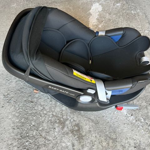 Britax Römer baby safe2 i-size med base