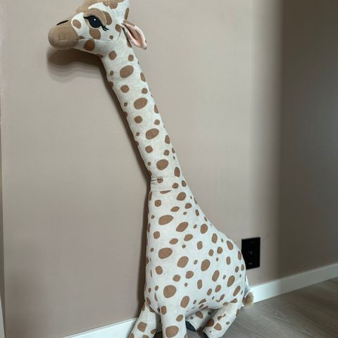 Stor giraff bamse fra h&m