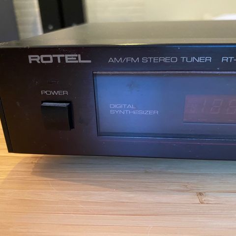 Radio ROTEL RT-930 AX