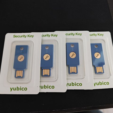 Yubico Security Key - 4 stk - Ny og uåpnet